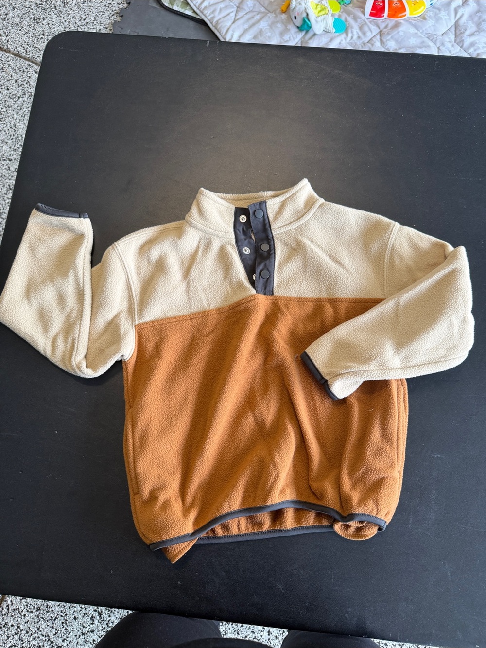 Old Navy. Boys. Two-Tone Fleece Pullover Jacket - Cream & Rust
